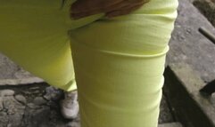 Raven: wetting green jeans outdoor