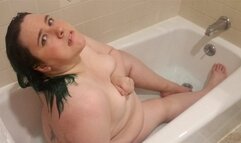 BBW Water Faucet Masturbation