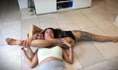 Stella danzatrice karateka vs Susy - Stella karateka dancer vs Susy (KARATE)