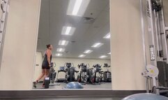 Resort Gym workout: stretching, core work, biceps and triceps