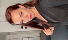 RED TOENAILS FOOTJOB AND SOLESJOB