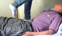 Two girls trampling YCTD12092301
