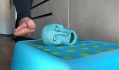 Italian Girlfriend - Slow motion walking barefoot on clay head