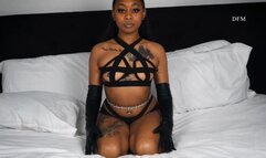 "Milf Sachi Sesual Tease Blue Toes"