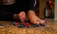 "Milf Sachi Berry Smash Gold Tips"