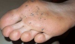 Alexandra - Cumming twice on her dirty feet [foot worship, footjob] (4K)