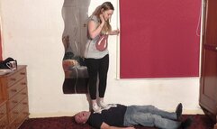 Sophie Trampling & Dancing In Converse