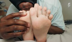 LYN - FOOT WORSHIP #1