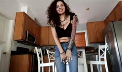 INEED2PEE IPOD Ginary wetting tight jeans first timer!