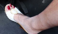 Steve Madden slip on sandals Size 8 an a half pumping Chevy Malibu