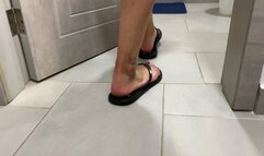 Kahina goes to the shower!!