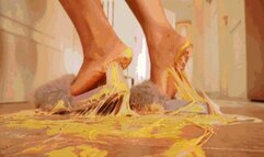 Slippers trap AVI (1920x1080) FHD