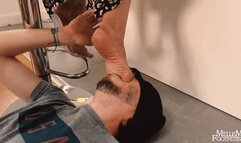 Ignore worship footgagging - FOOT GAGGING - FOOT FETISH - FOOT WORSHIP - IGNORE - SPIT FETISH - DEEP THROAT