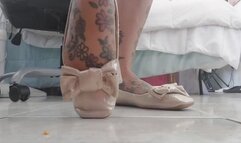 Avi Giantess unaware Gold Flat Ballet slippers shoeplay toe topping dipping dangling