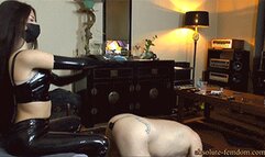 Young Latina In Slow Fisting Session