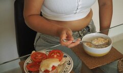 Low waisted shorts for a stuffed belly