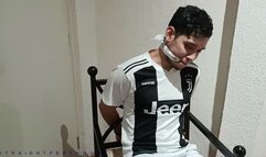 ANGEL BROWN ATADO Y AMORDAZADO