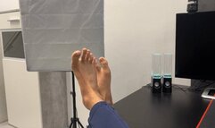 Feet Joi - Christian Levine