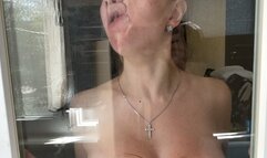 squeeze my face and my tits