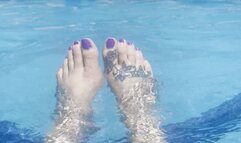 Swimming pool feet