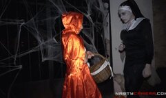 A spooky encounter on Halloween night (4K)