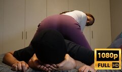 Pathetic slave subjected to the feet of his queen - Foot smother