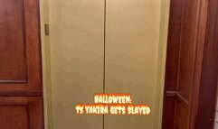 Hung Tgirl Yakira fucked by Michael Myers to survive