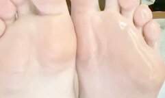 jOI oily feet