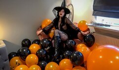 Halloween 2023: Smokin' Hot Witchcraft