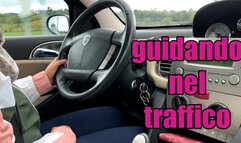 I drive my car in traffic - guidando la mia auto nel traffico