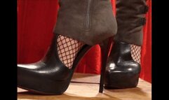 I make you cum hard under my GML boots CLOSE