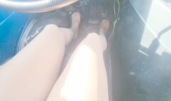 Van Pumping Natural Nails and Nylons
