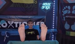 Skyler Ray : "Just The Feet"