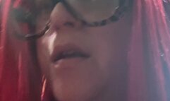 BBW Uses Public Toilet in Restaurant!