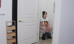 PRINCESS PEE WEARING POP ART TEE W BG COUGHING JAG THROUGHOUT THE CLIP