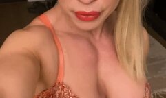 One hand apple smashing