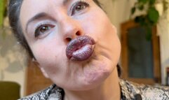 kisses with different lipstick mov