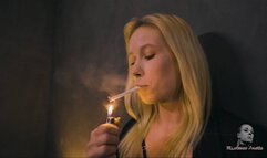 Burning rod in her mouth 4K MP4