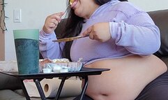 Stuffing My Round Belly & Fat Chat with Roscoe's Chicken & Waffles