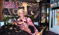 Geek GF footjob custom wmv