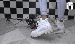 RC-Helicopters under Buffalo Boots