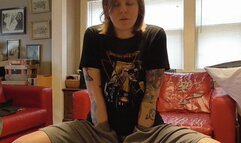 FARTING ON A GLASS TABLE