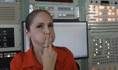 Rachel Warms Up Her Face and Performs Her Blowing Tests (MP4 - 1080p)