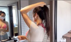 美女业务经理为了完成业绩主动约客户去酒店肏穴，被鸡巴各种玩弄！中国国产微剧情