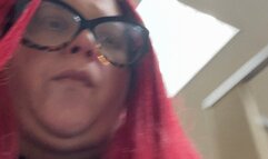 BBW in Public Toilet Blowing Ass!