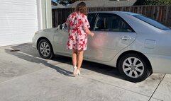 Cranking the 2003 Toyota Camry in D'orsay Pumps