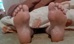 Sole show featuring scrunching, flexing, and toe rings