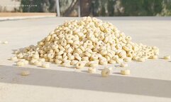 Giantess and tinies from cereal box