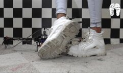 RC-Helicopters under Buffalo Boots floor view