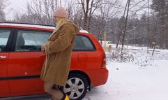 My car don't want to start in snowy day